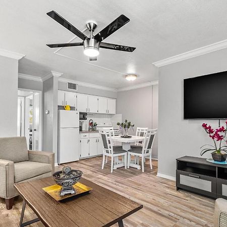 Sunset Beach Suites St. Pete Beach Esterno foto