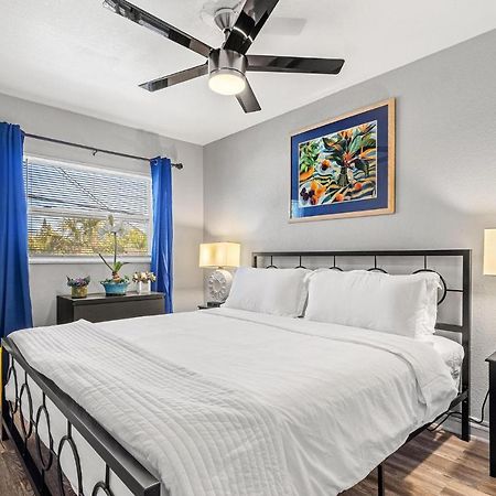 Sunset Beach Suites St. Pete Beach Esterno foto