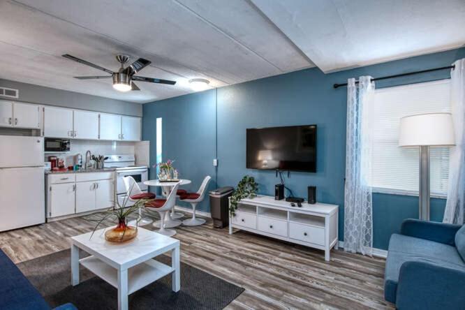 Sunset Beach Suites St. Pete Beach Esterno foto