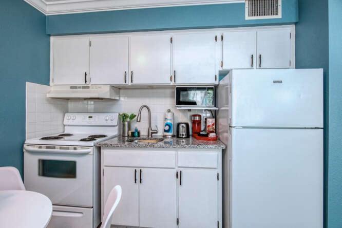 Sunset Beach Suites St. Pete Beach Esterno foto