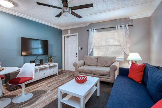 Sunset Beach Suites St. Pete Beach Esterno foto