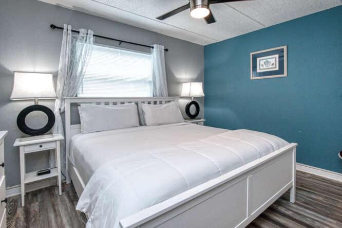 Sunset Beach Suites St. Pete Beach Esterno foto