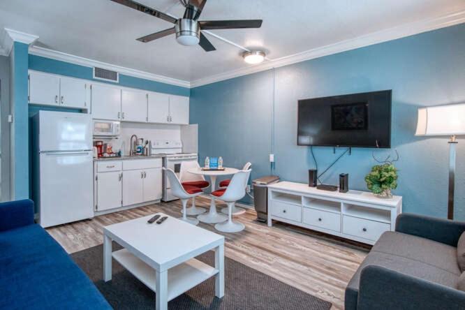 Sunset Beach Suites St. Pete Beach Esterno foto