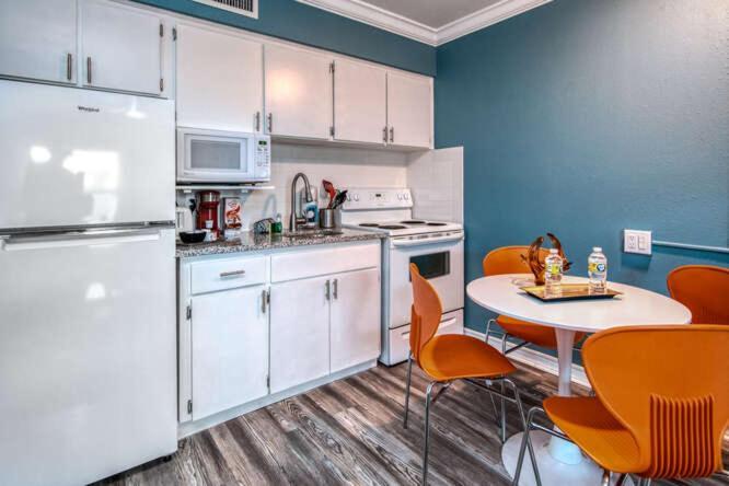 Sunset Beach Suites St. Pete Beach Esterno foto