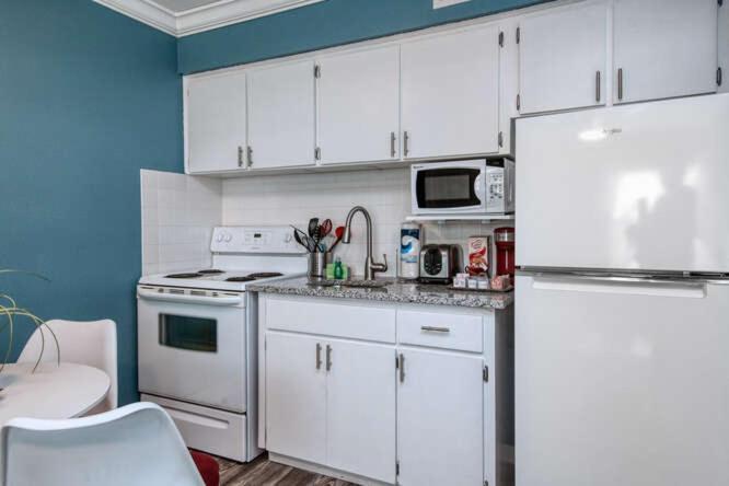 Sunset Beach Suites St. Pete Beach Esterno foto