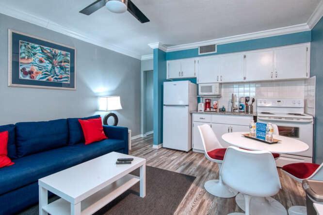 Sunset Beach Suites St. Pete Beach Esterno foto