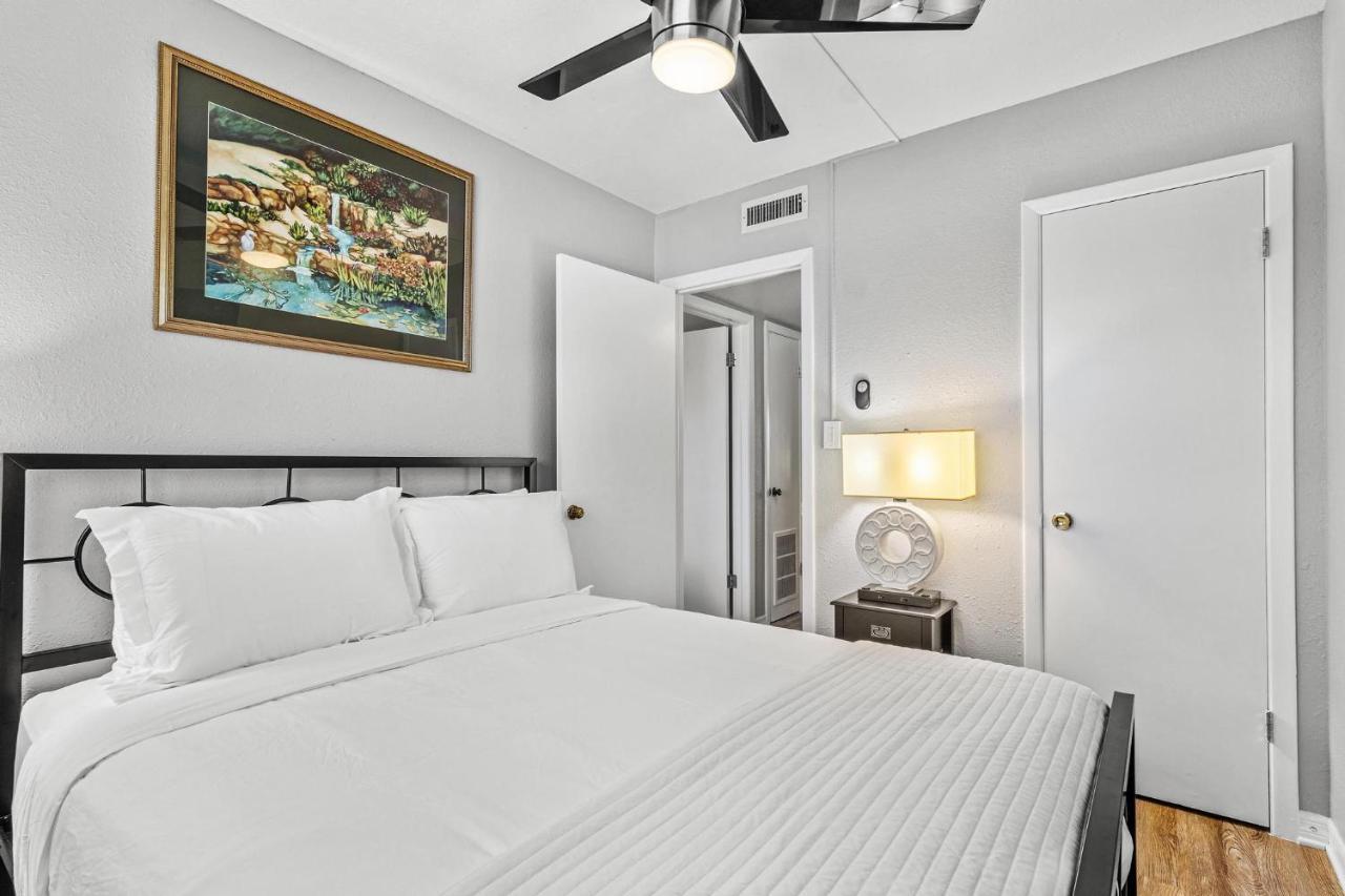 Sunset Beach Suites St. Pete Beach Esterno foto