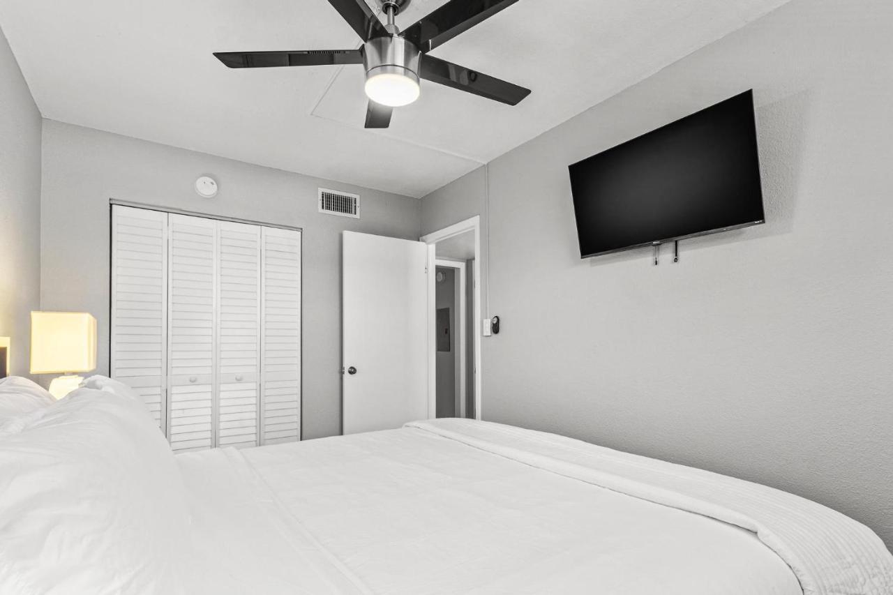 Sunset Beach Suites St. Pete Beach Esterno foto