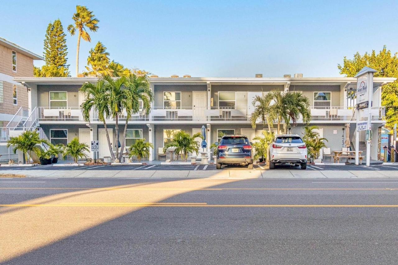 Sunset Beach Suites St. Pete Beach Esterno foto